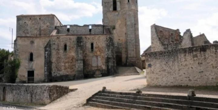 Le Pick Up 403 Vintage Hotel Oradour-sur-Glane Exterior foto
